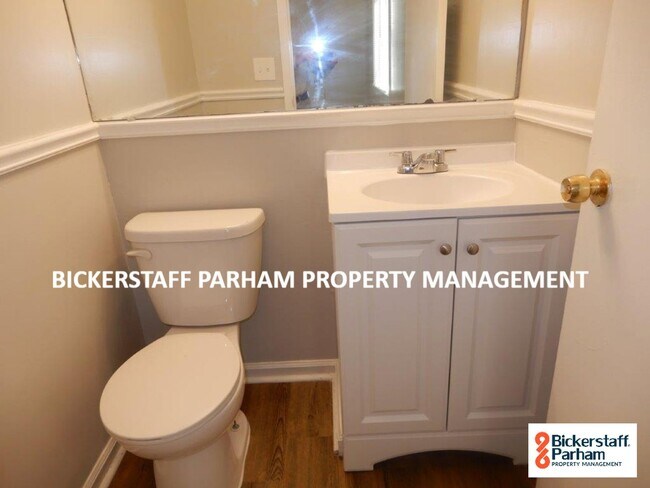 Building Photo - Brick Home Located Off Of Schatulga Rd! Wi...