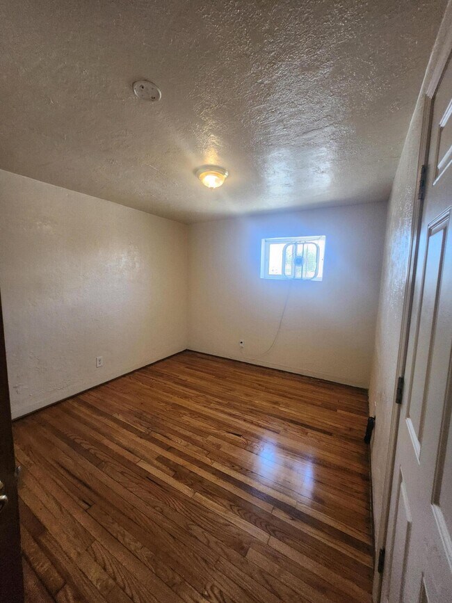 Building Photo - 1306 Los Tomases Dr NW