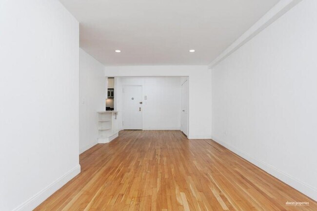 Building Photo - 1 bedroom in Brooklyn NY 11218