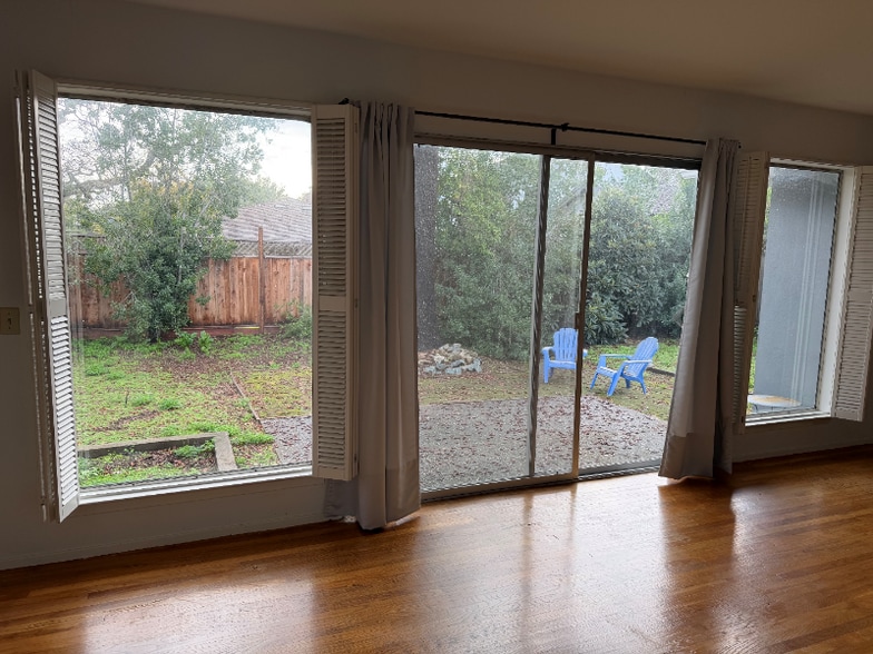 Building Photo - 1941 Perry Ave