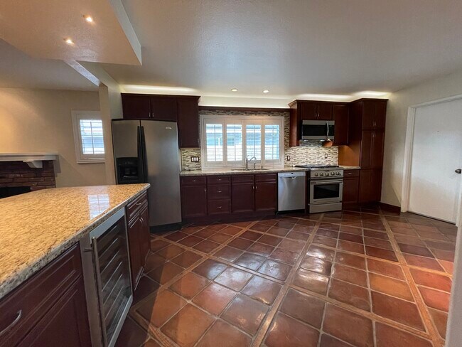 Building Photo - 17761 Quintana Ln