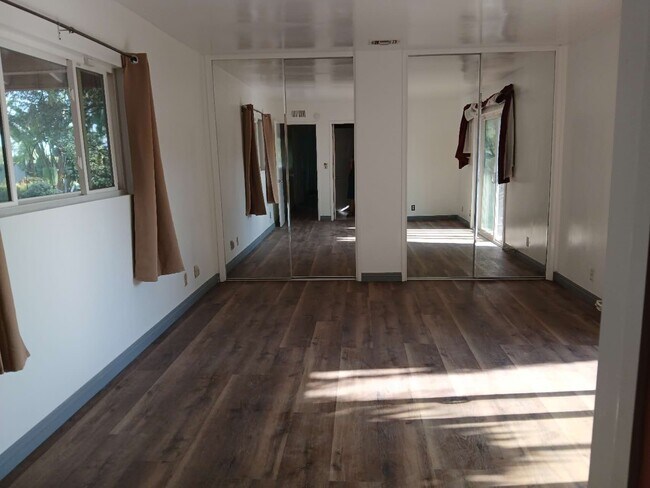 Building Photo - 444 Redlands Ave