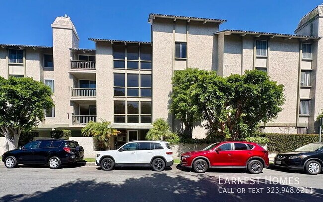 Building Photo - 8740 Tuscany Ave