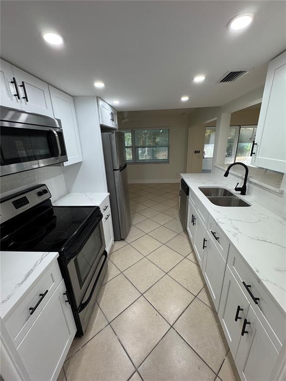 Building Photo - 509 E Park Dr