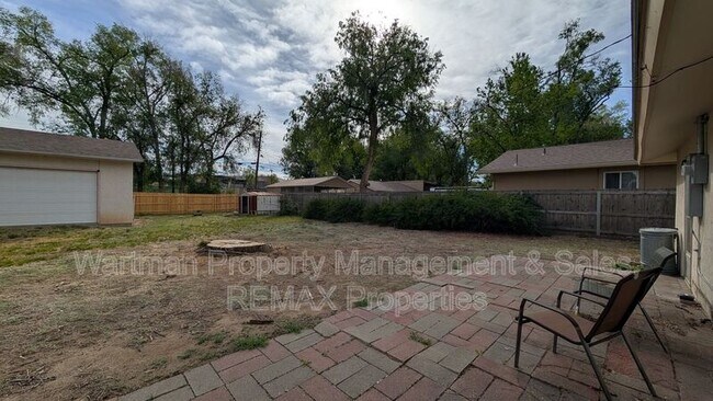 Building Photo - 435 Marian Dr