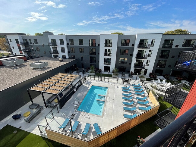 Building Photo - Parker Station Flats