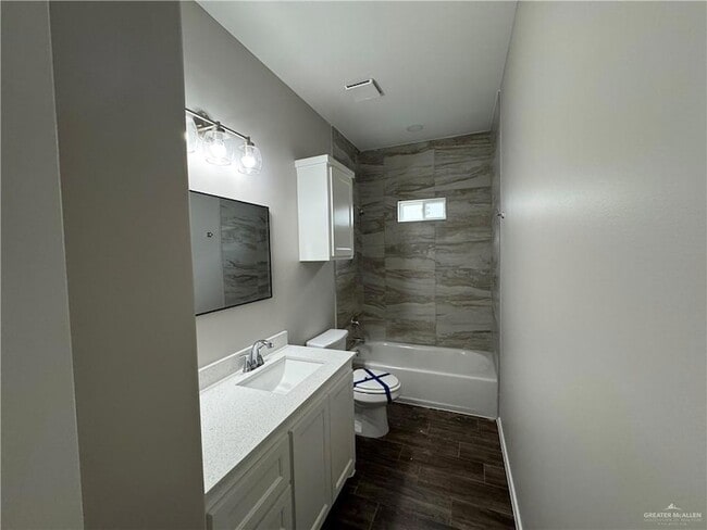 Building Photo - 1612 Canelo Dr