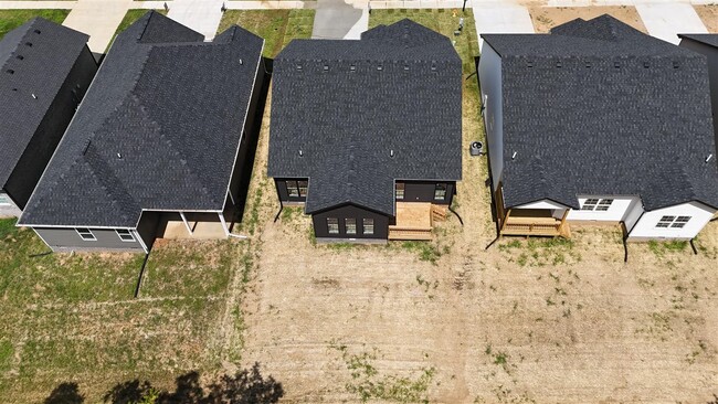 Building Photo - 1177 Shallowford St