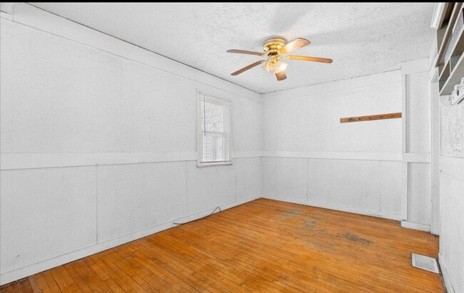 Building Photo - 410 Dunlap St