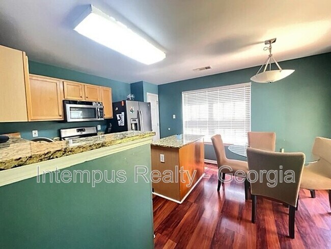 Building Photo - 238 Oak Grove Way