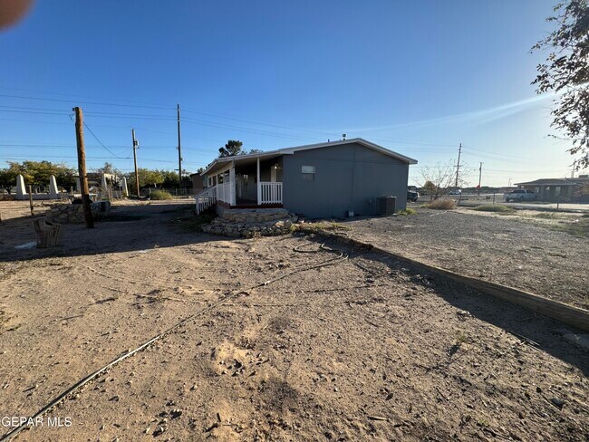 Building Photo - 241 Passmore Rd