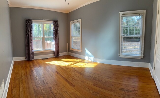 Building Photo - Private 4BR/2BA Decatur Estate on 0.57 Acres Near Emory, Agnes Scott, Avondale Estates & Downtown...