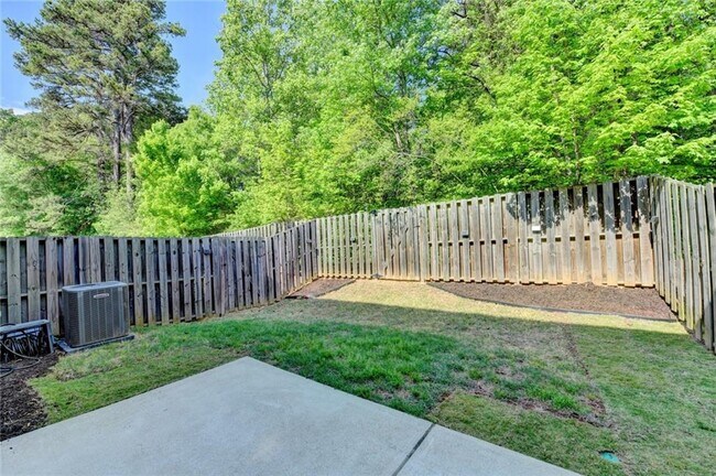 Building Photo - 7245 Heritage Oak Ct