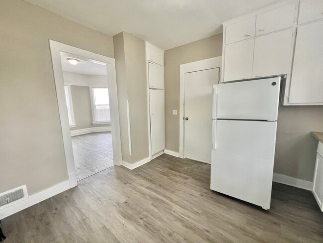 Building Photo - 812 Woodward Ave