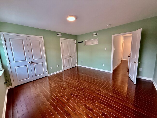 Building Photo - 2+ BED/1.5 BA Solid HOUSE in great East Passyunk/LOMO location w/ Central AC-HARDWOOD Flooring-WA...