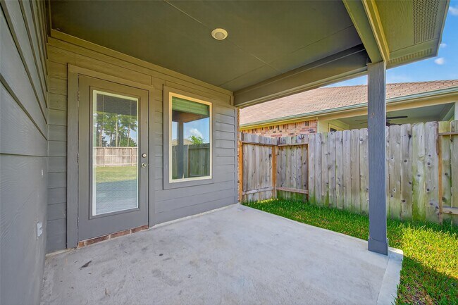Building Photo - 20330 Tembec Dr