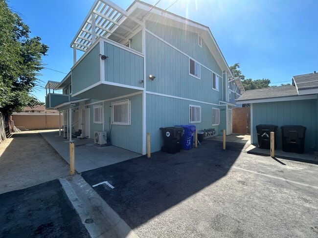 Building Photo - 125 Magnolia Ave