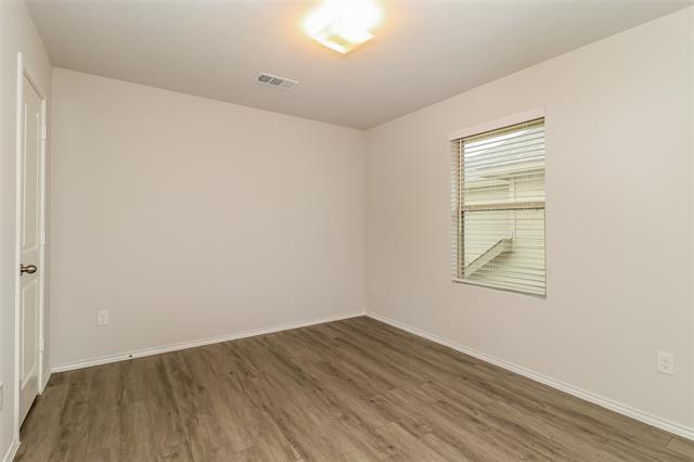 Building Photo - 5508 Eagle Point Dr