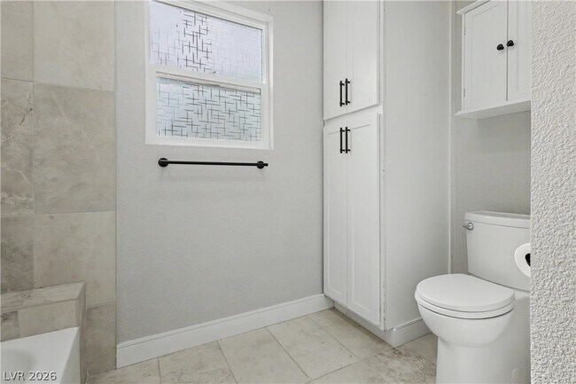 Building Photo - 6908 Kinkenon Dr