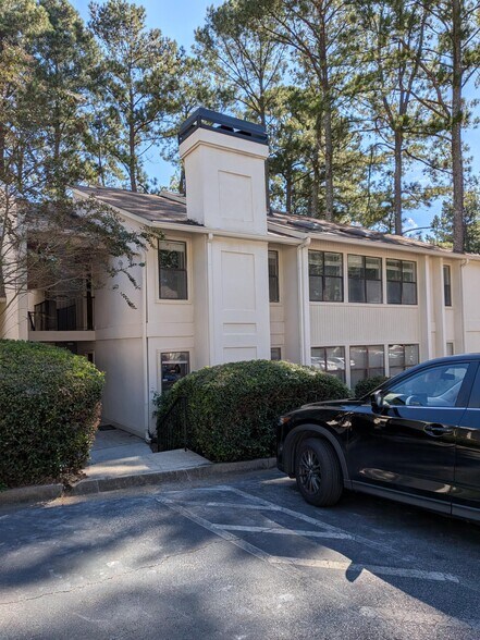 Primary Photo - 2711 Huntingdon Chase