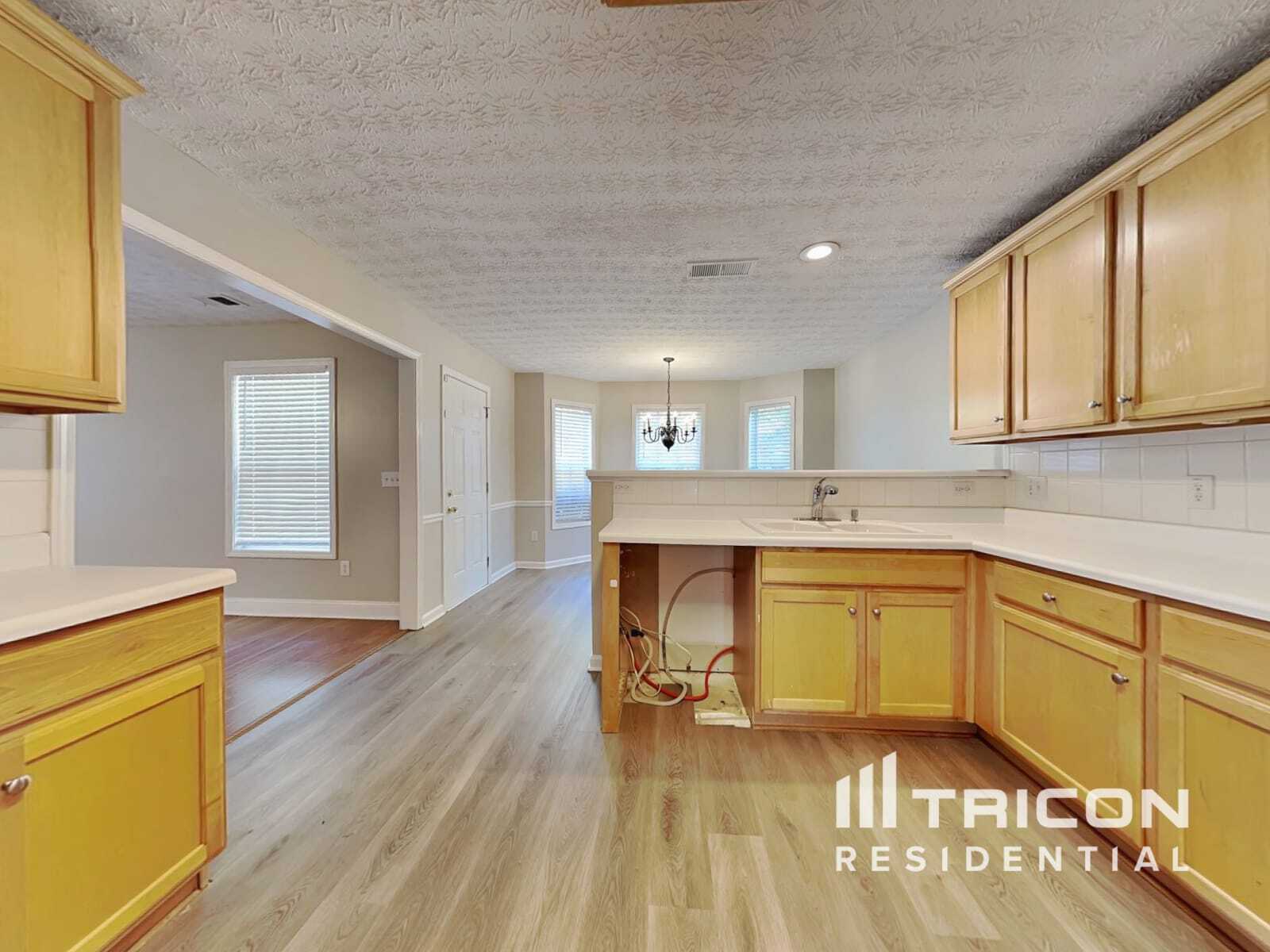 Building Photo - 2309 Swan Lake Ct