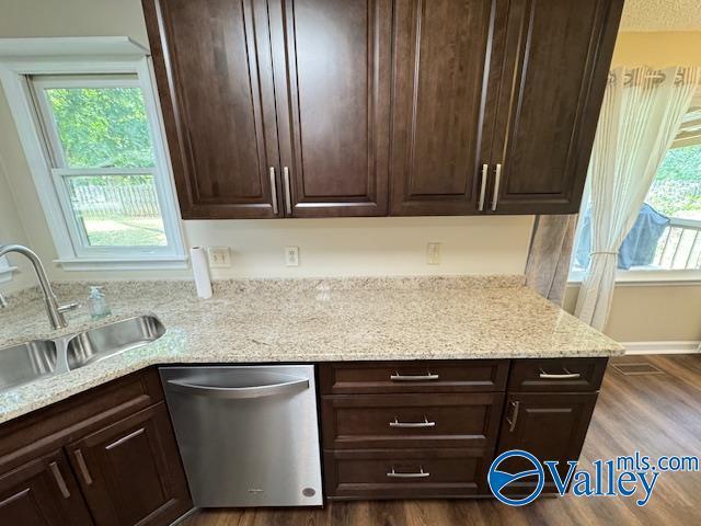 Building Photo - 194 Topaz Rd