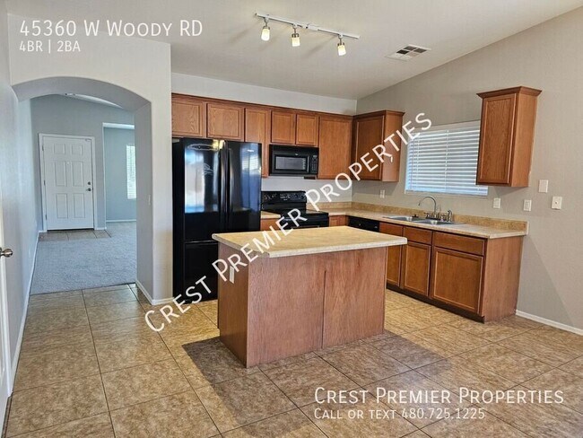 Building Photo - 45360 W Woody Rd