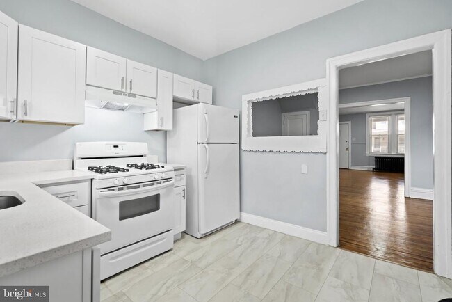 Building Photo - 4922 N 7th St