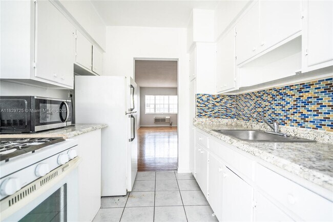 Building Photo - 330 84th St