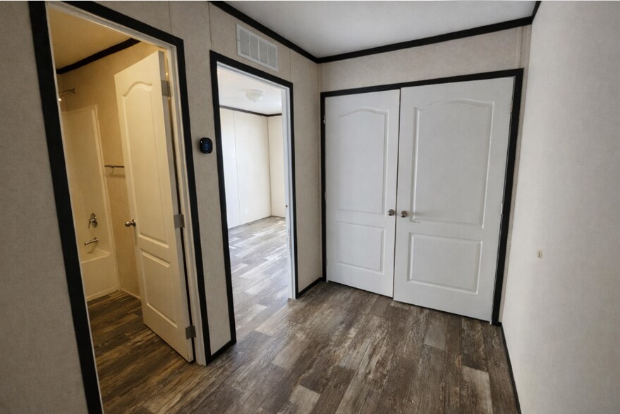 Building Photo - 3505 Cedar Loop