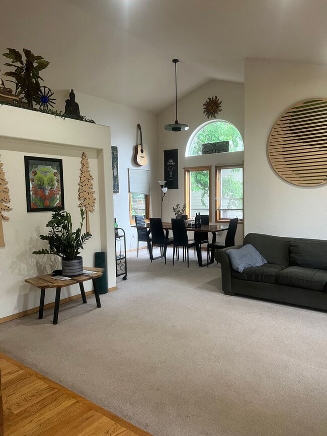 Building Photo - Spacious 4b/3ba House in North Boulder! Available NOW!