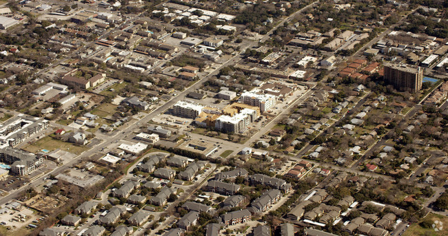 Aerial Photo - Franklin Park at Alamo Heights