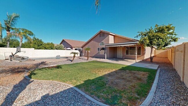 Building Photo - 3830 E Kroll Dr
