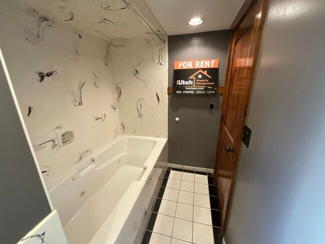 Building Photo - 5859 S 3500 W