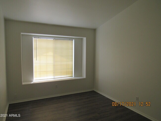 Building Photo - 4516 W Behrend Dr