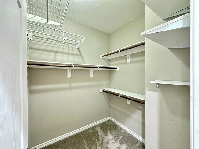 Building Photo - Tuscany Parcel 22