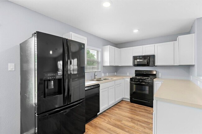 Building Photo - 32510 Orchard Haze Dr