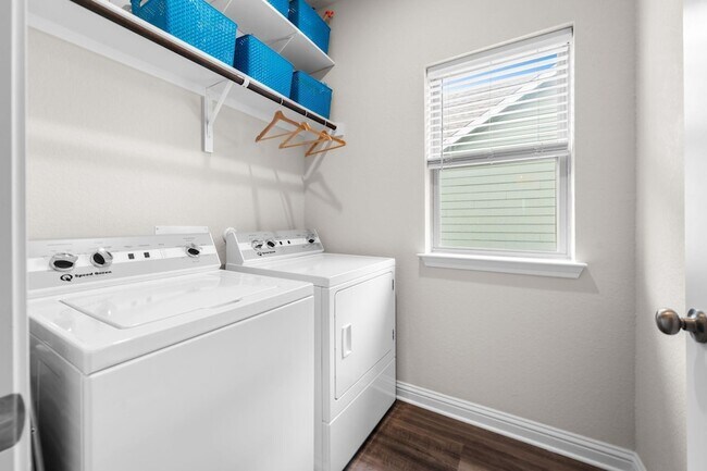 Building Photo - 8109 Mandela Bend