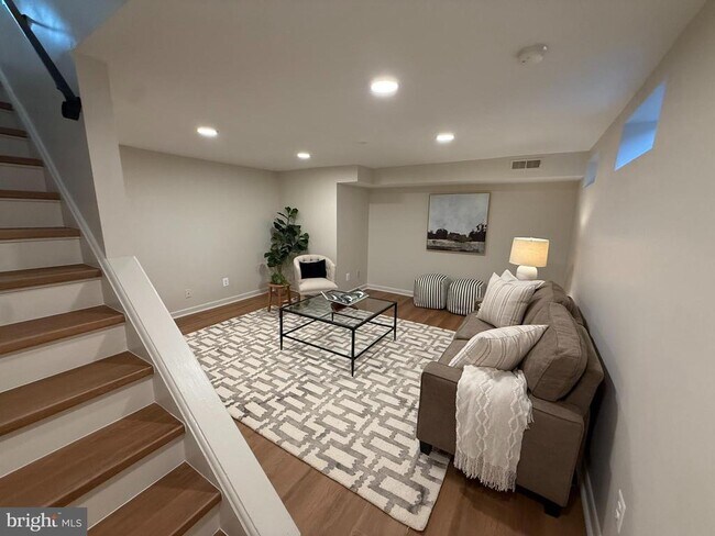 Building Photo - 3766 Keller Ave