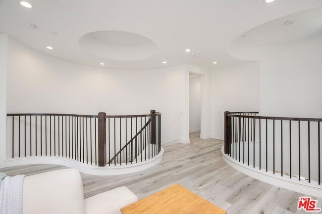 Building Photo - 20600 Bluebird Ct