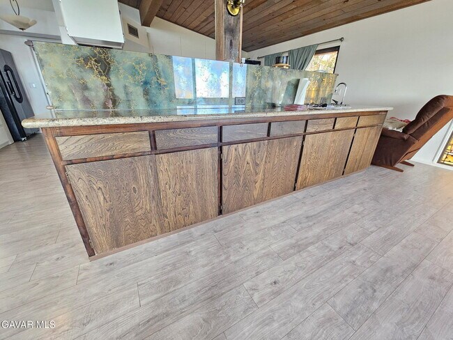 Building Photo - 145 Lakeview Dr