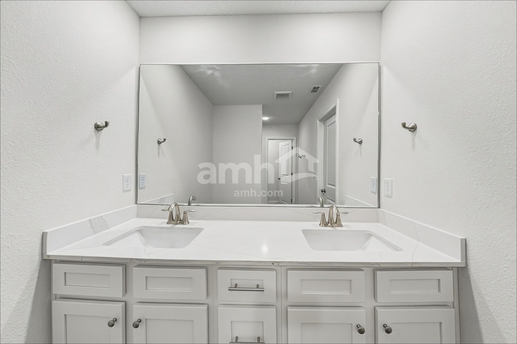 Building Photo - 96596 Blackrock Cv Wy