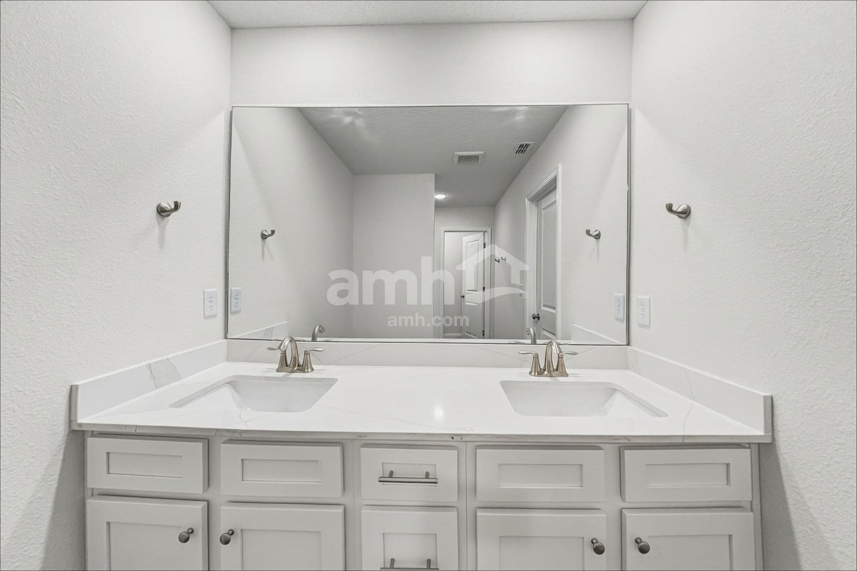 Building Photo - 96672 Blackrock Cv Wy