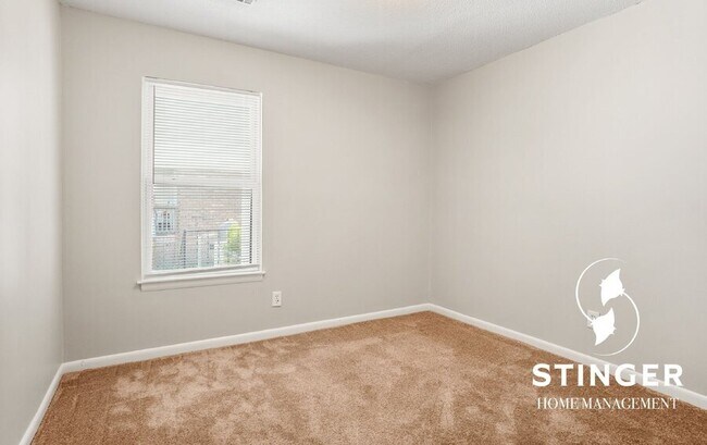 Building Photo - 31 Harding St