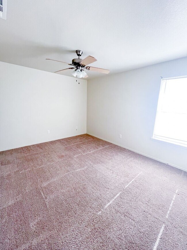 Building Photo - 6302 Temora Loop