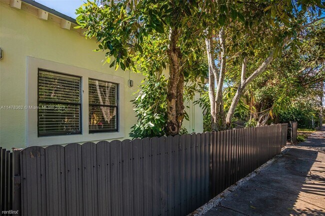 Building Photo - 3 br, 3 bath House - 3452 Margaret St