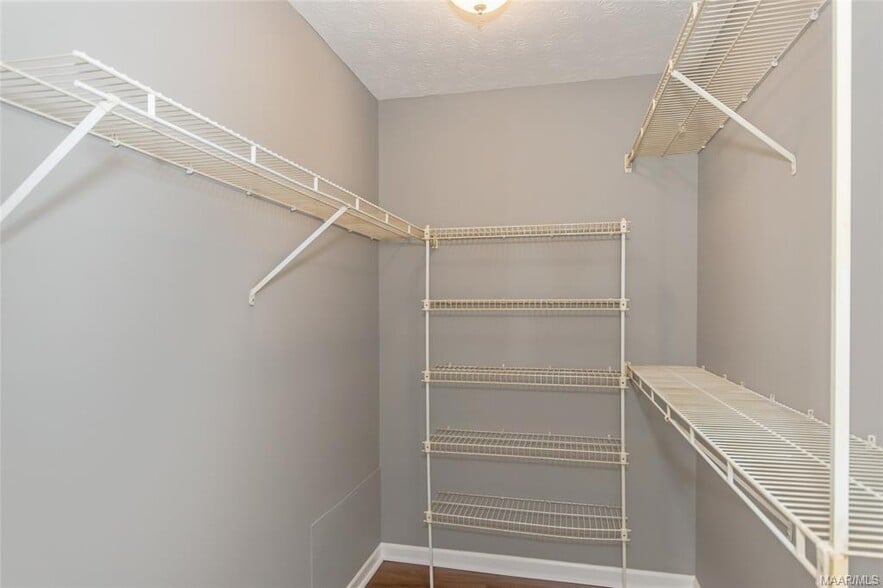 Building Photo - 189 S Burbank Dr