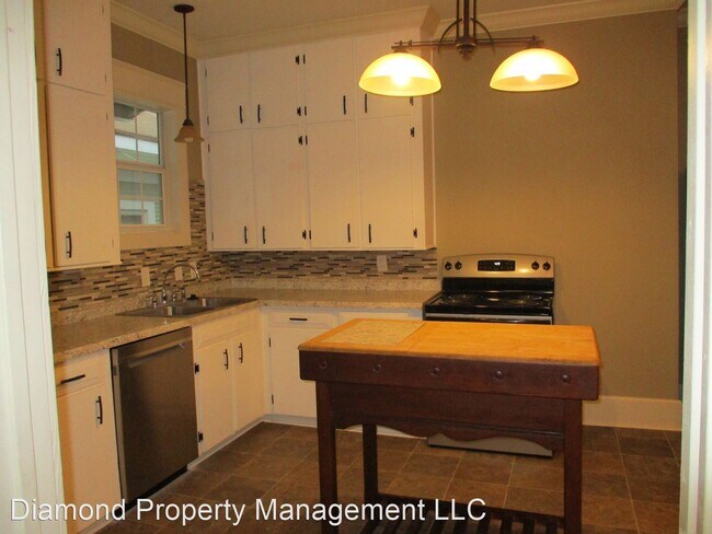 Building Photo - 3 br, 2 bath House - 2306 Thornhill