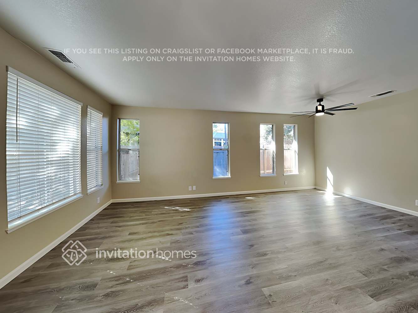 Building Photo - 869 Lariat Loop