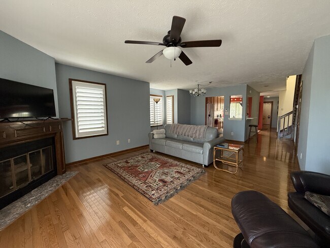 Building Photo - 4016 Fairway Lakes Dr